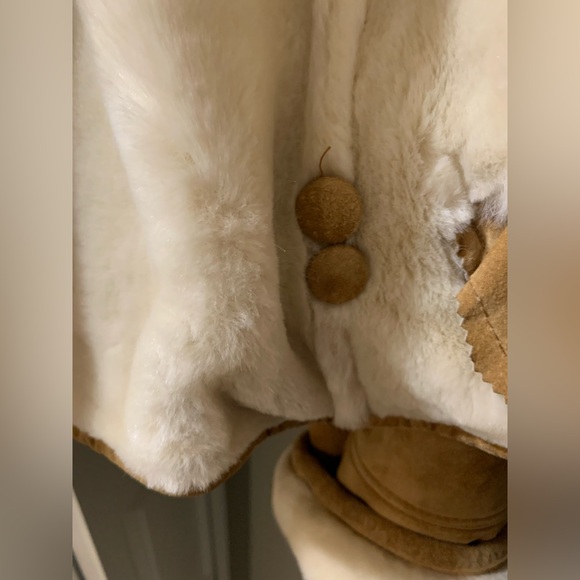 Gallery, 100% Leather Coat, Medium, Suede & Faux Fur Lining, Excellent Condition - Picture 11 of 16